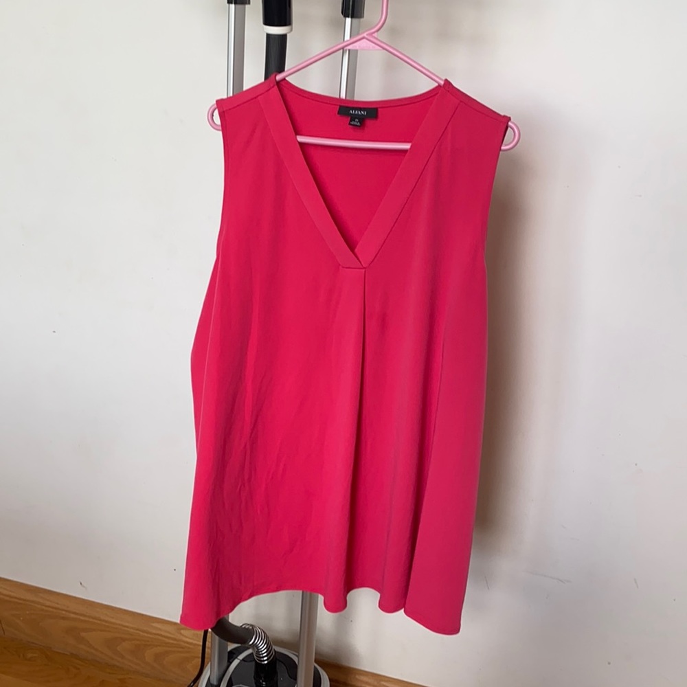 Pink/rose colored v neck career tank size 2X